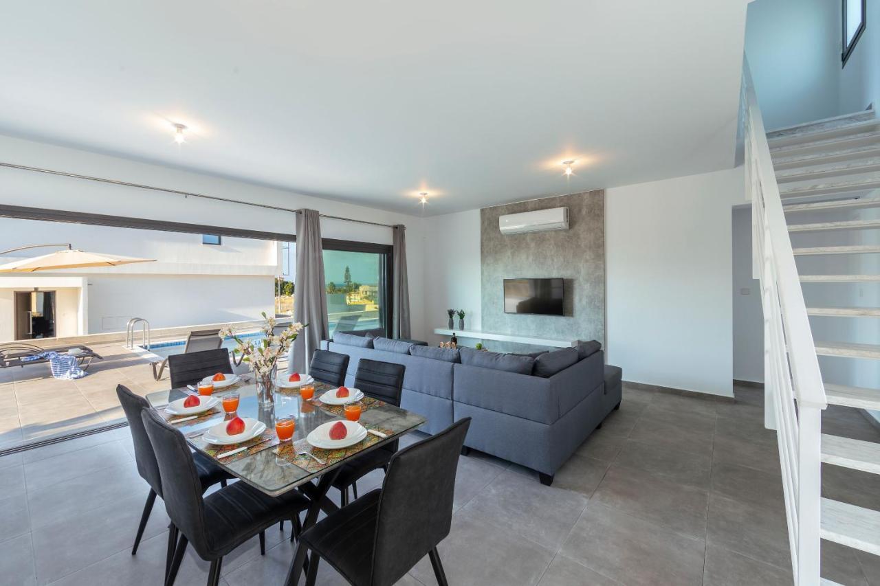 Villa Marlene, Walking Distance To Coral Beach! Peyia Exterior foto