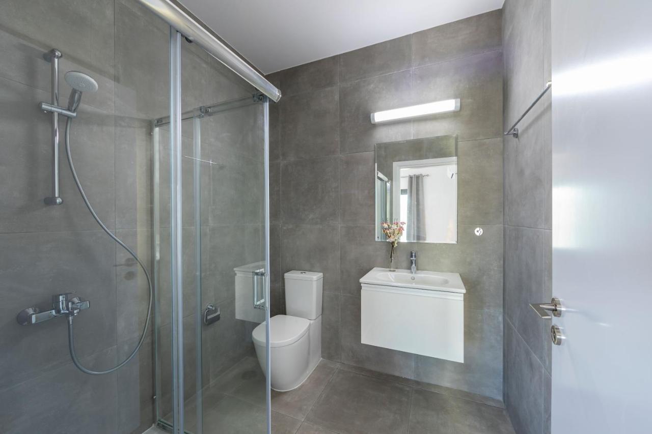 Villa Marlene, Walking Distance To Coral Beach! Peyia Exterior foto
